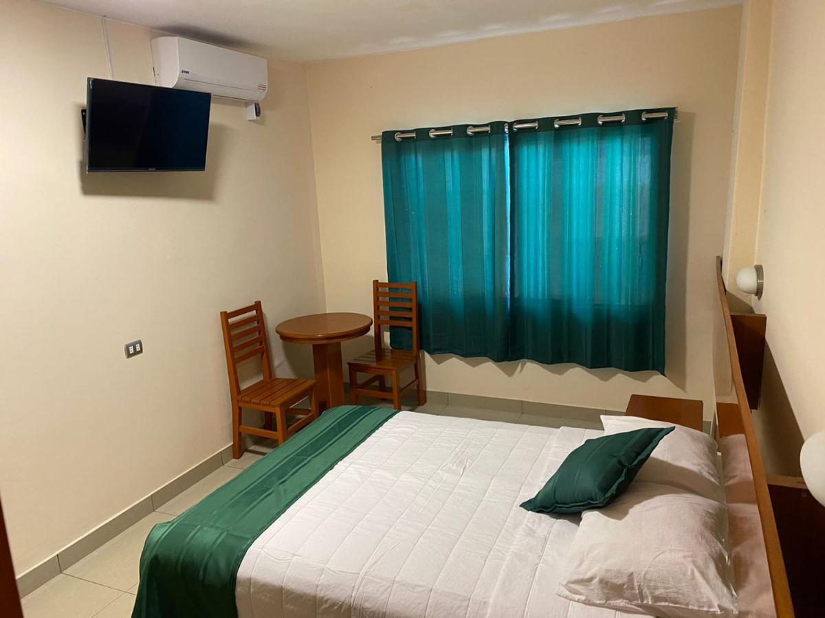 Tariri Hotel Pucallpa Eksteriør billede