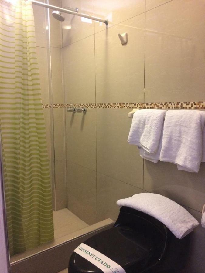 Tariri Hotel Pucallpa Eksteriør billede